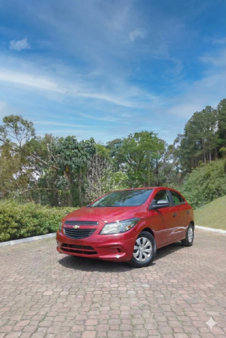 Foto original do estoque: carro vermelho no pátio da loja